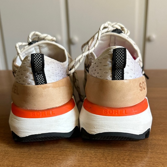 Sorel Kinetic Impact Lace Sneakers in Women’s Size 8.5. - Picture 3 of 6